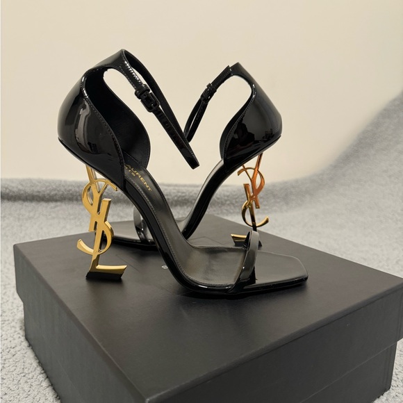 Talons Yves Saint Laurentnull